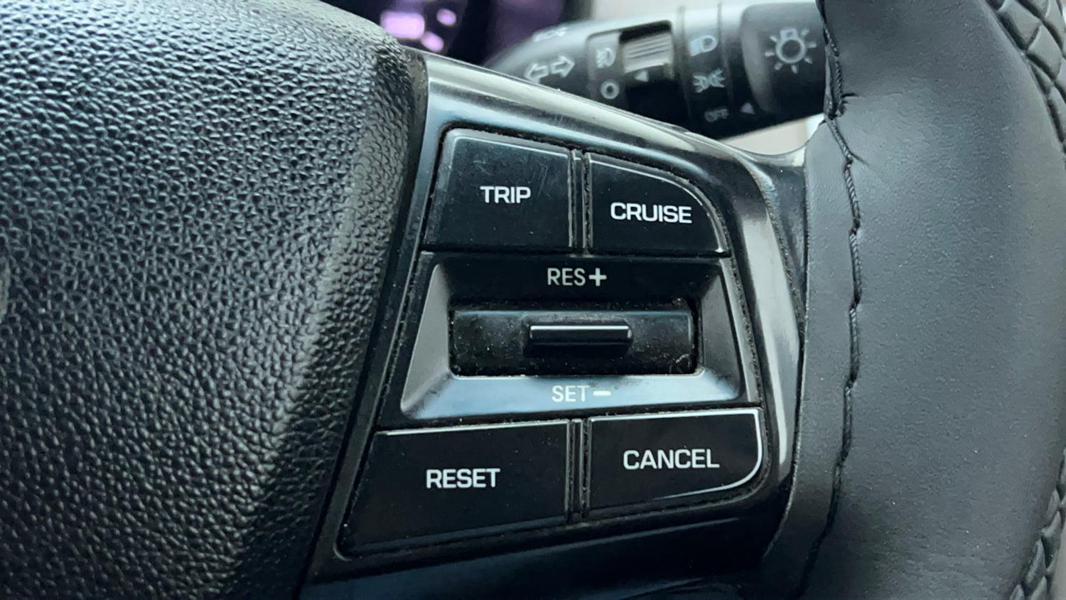 Used 2020 Hyundai Creta SX 1.6 AT CRDi Diesel Automatic top_features Cruise control