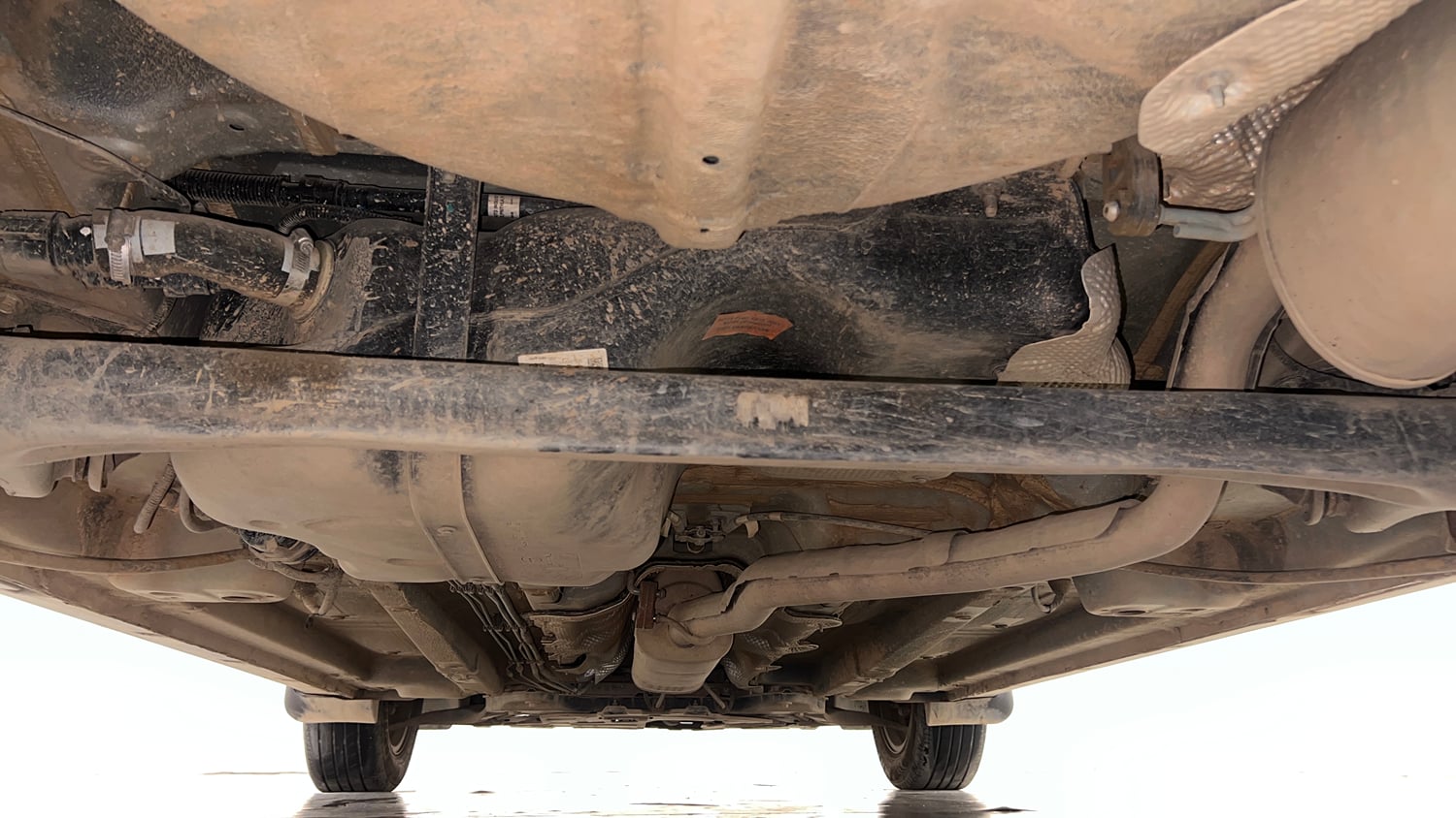 Used 2022 Mahindra XUV 300 W8 (O) 1.2 Petrol Petrol Manual extra REAR UNDERBODY VIEW (TAKEN FROM REAR)