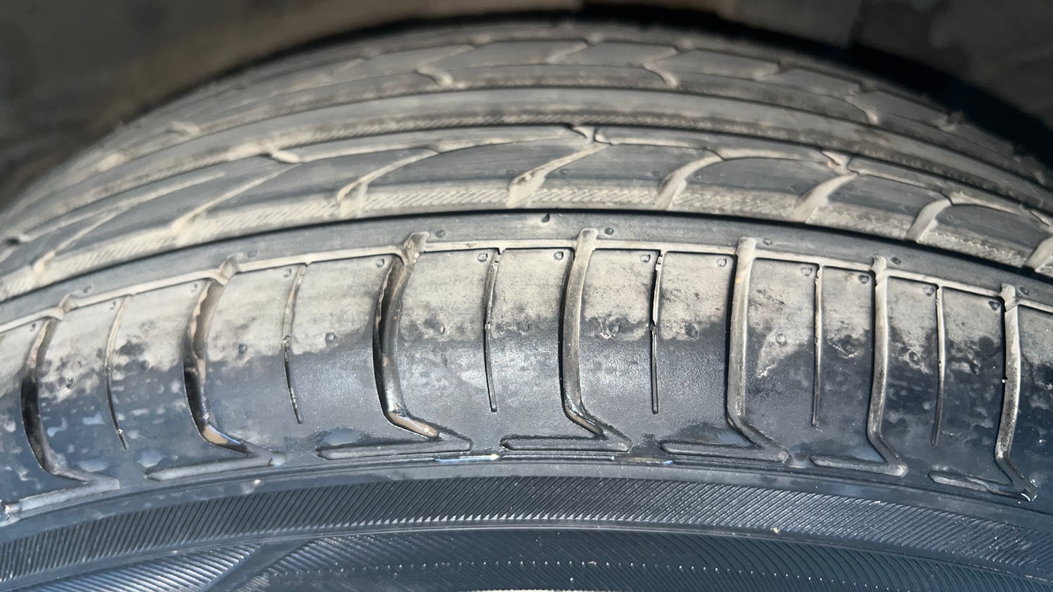 Used 2020 Honda Amaze 1.2 VX MT Petrol Petrol Manual tyres LEFT REAR TYRE TREAD VIEW