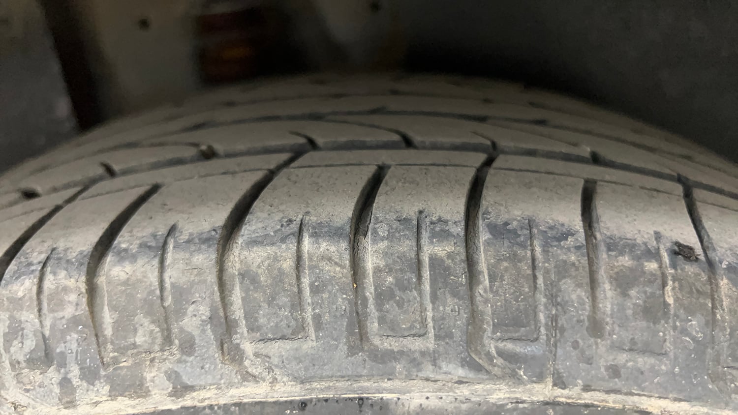 Used 2022 Kia Seltos GTX Plus 1.5 Diesel AT Diesel Automatic tyres RIGHT REAR TYRE TREAD VIEW