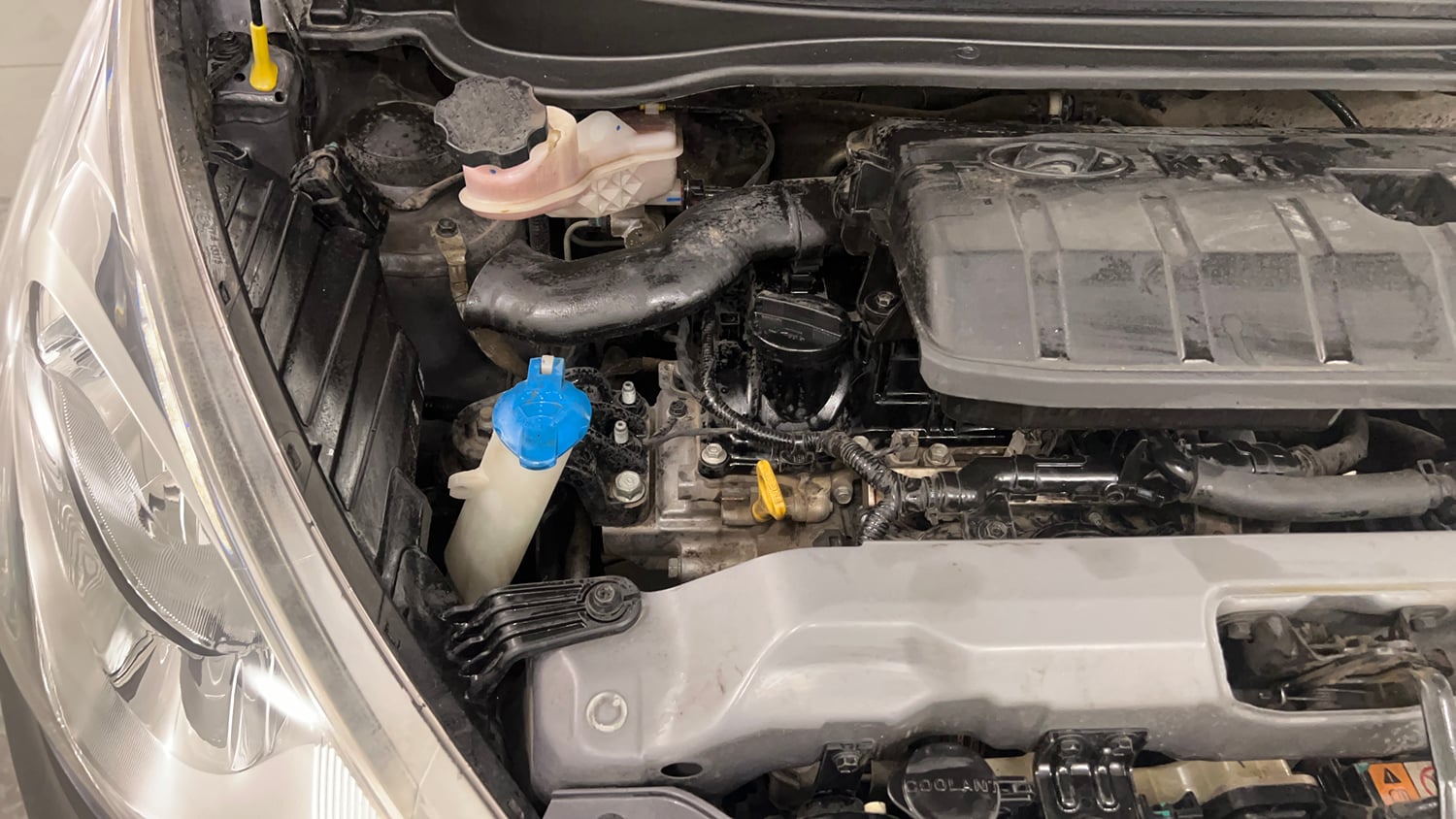 Used 2017 Hyundai Eon Magna Petrol Manual engine ENGINE RIGHT SIDE VIEW