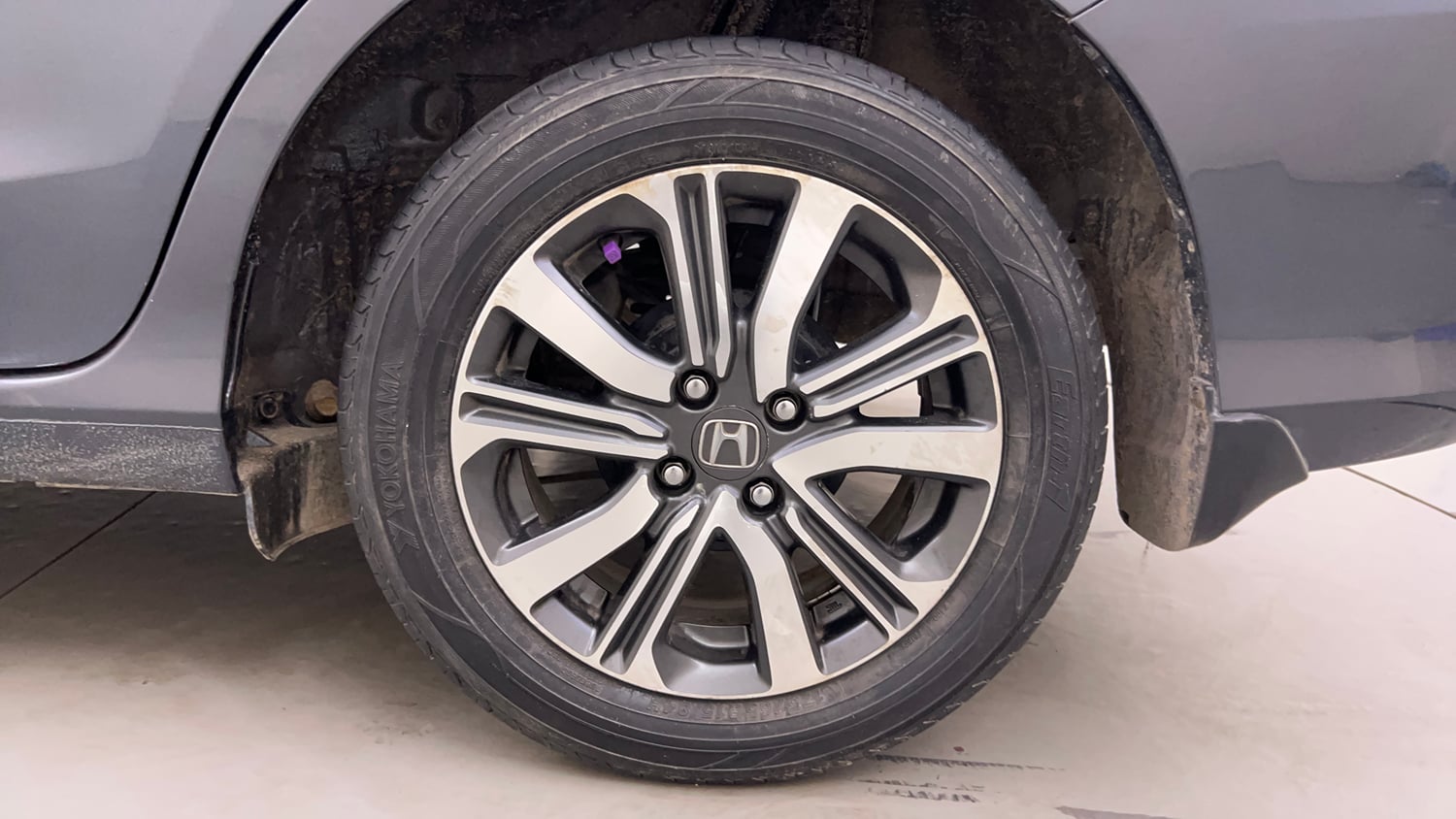 Used 2021 Honda Amaze VX MT 1.5 Diesel Diesel Manual tyres LEFT REAR TYRE RIM VIEW