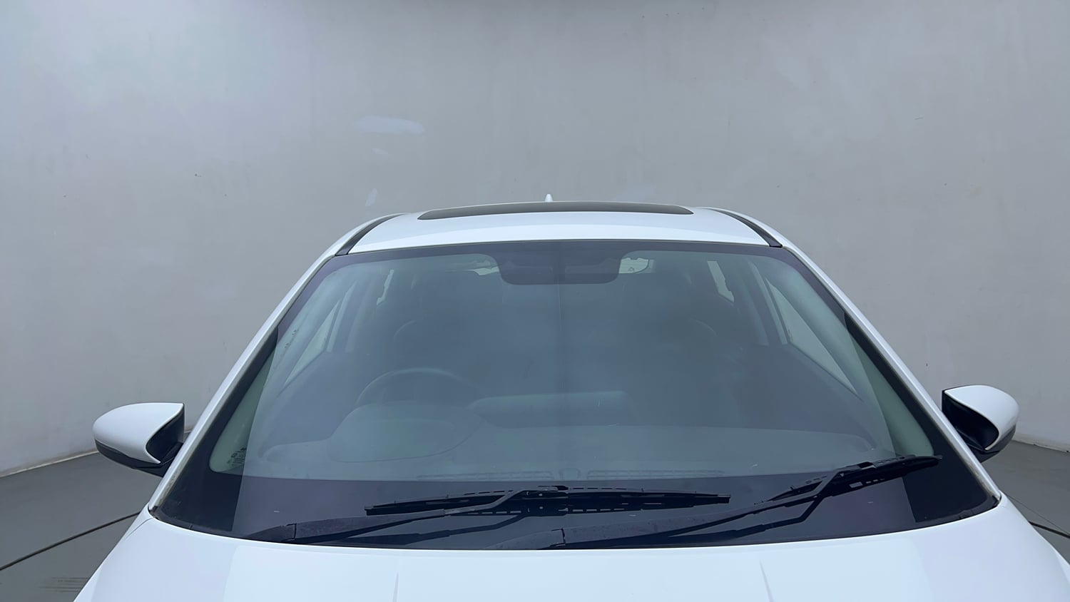 Used 2021 Hyundai New i20 Asta (O) 1.0 Turbo DCT Petrol Automatic exterior FRONT WINDSHIELD VIEW