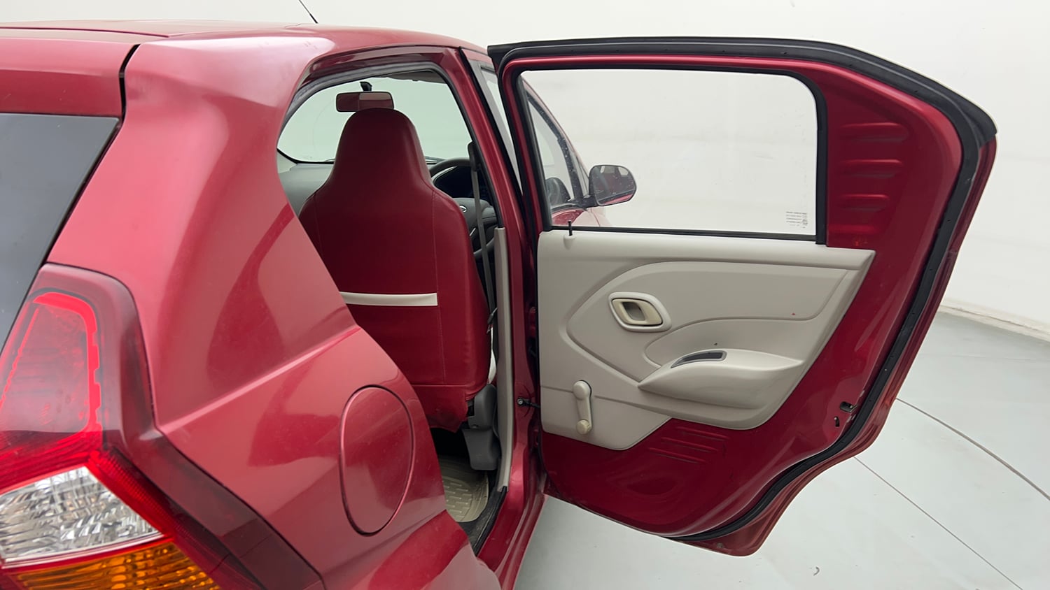 Used 2016 Datsun Redi-GO T (O) Petrol Manual interior RIGHT REAR DOOR OPEN VIEW