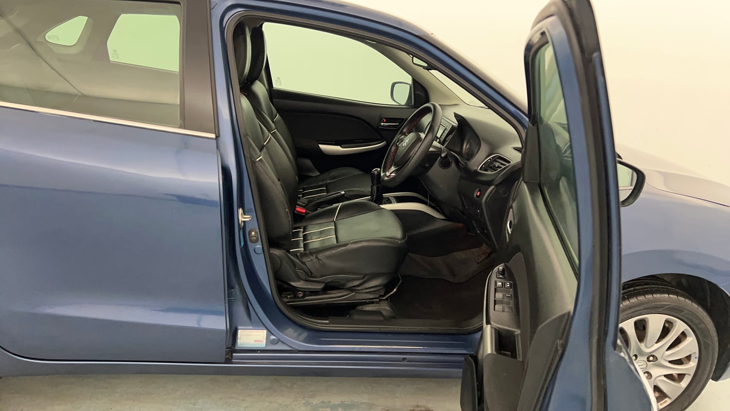 Used 2018 Maruti Suzuki Baleno Zeta 1.2 Petrol Manual interior RIGHT SIDE FRONT DOOR CABIN VIEW