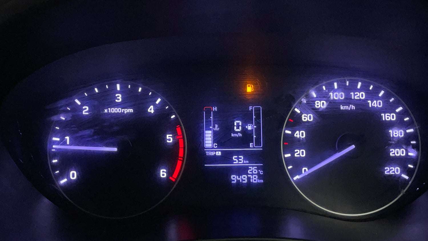 Used 2016 Hyundai Elite i20 Sportz 1.4 CRDI Diesel Manual interior CLUSTERMETER VIEW