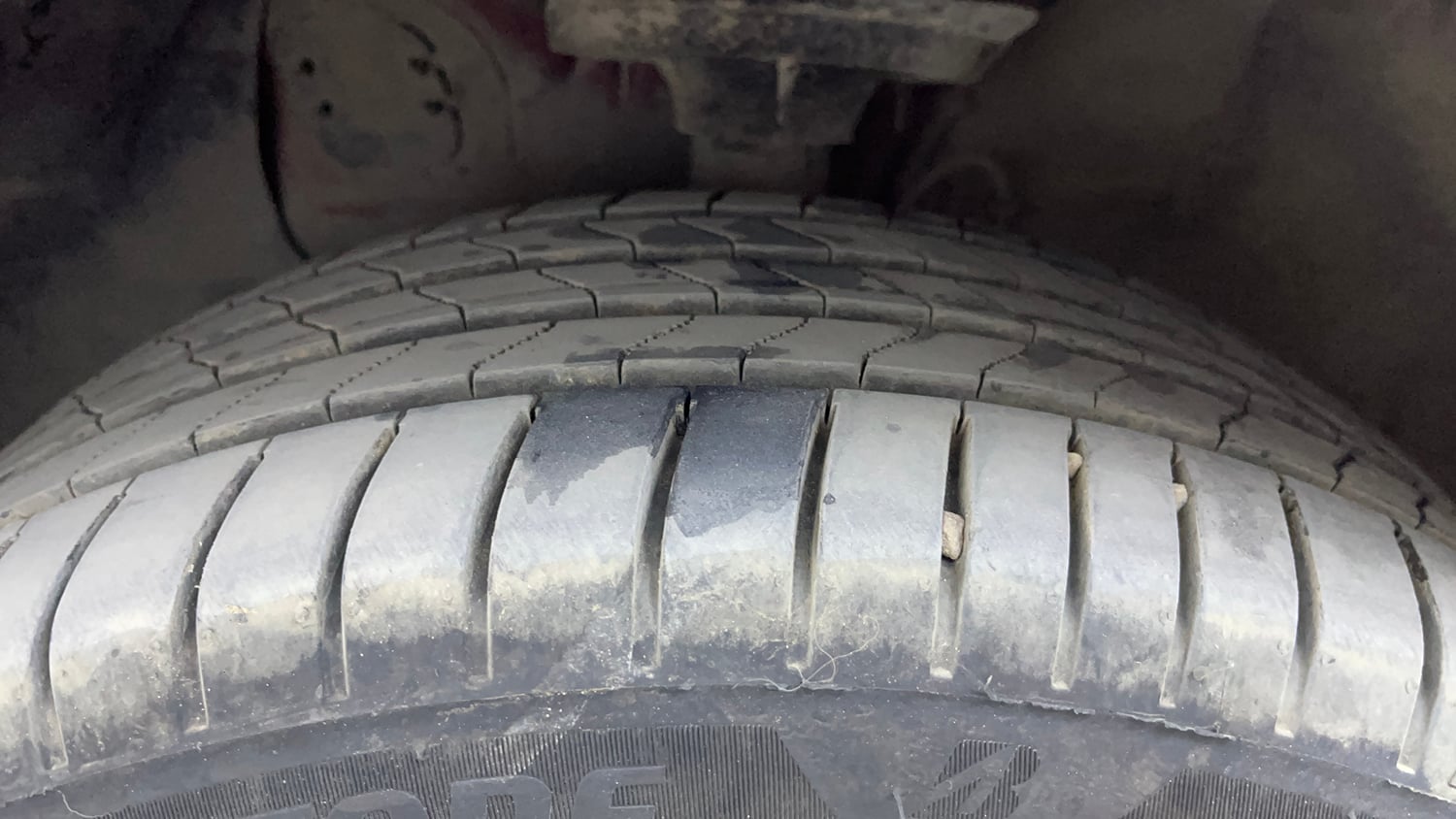 Used 2019 Hyundai Elite i20 Asta 1.2 (O) Petrol Manual tyres LEFT FRONT TYRE TREAD VIEW