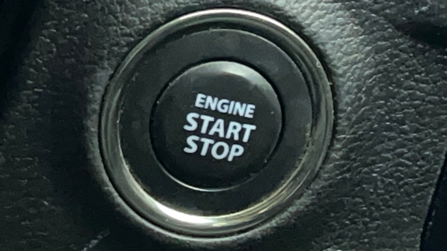 Used 2022 maruti-suzuki Vitara Brezza ZXi Petrol Manual top_features Keyless start