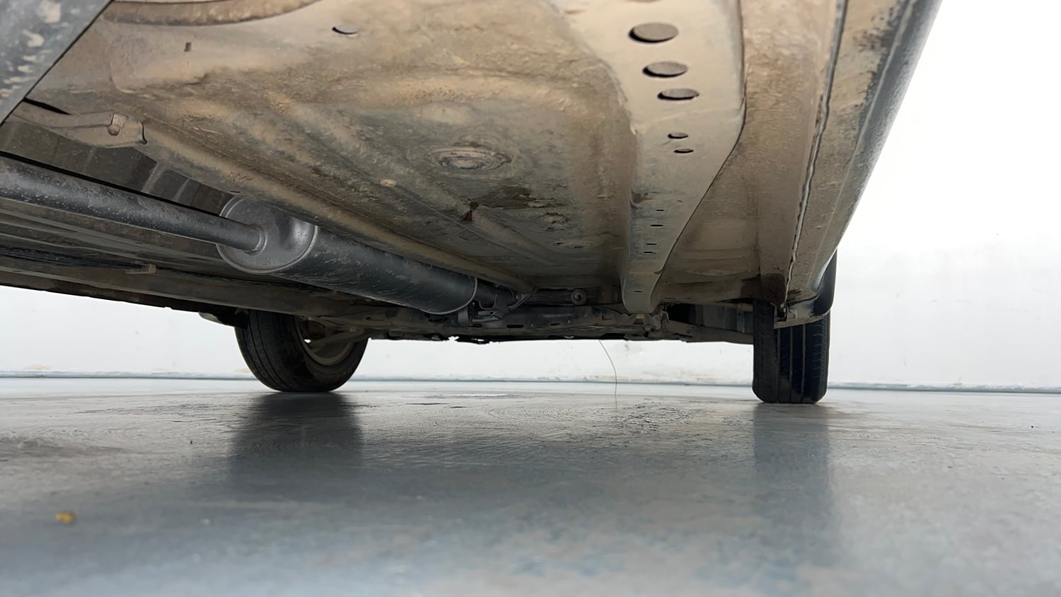Used 2023 Maruti Suzuki Wagon R ZXI Plus 1.2 Petrol Manual extra REAR RIGHT UNDERBODY VIEW