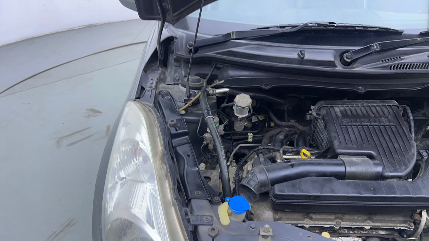 Used 2014 Maruti Suzuki Swift VXi Petrol Manual engine ENGINE RIGHT SIDE VIEW