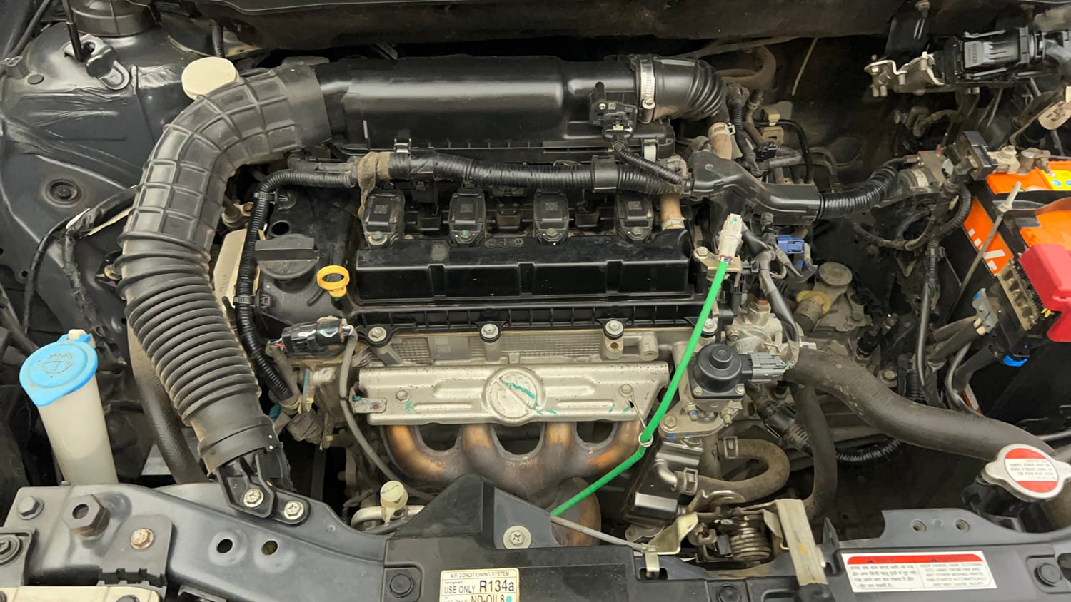 Used 2022 Maruti Suzuki Swift VXi Petrol Manual engine ENGINE RIGHT SIDE VIEW