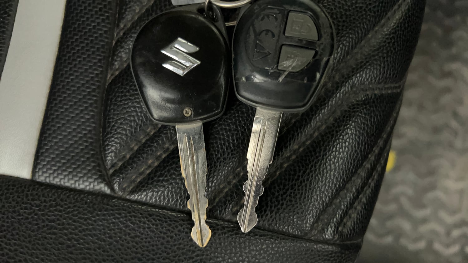 Used 2022 Maruti Suzuki Swift VXi Petrol Manual extra CAR KEY VIEW