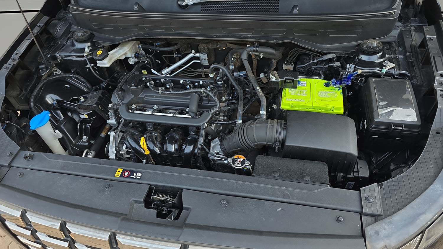 Used 2023 Hyundai Venue SX 1.2 Petrol Petrol Manual engine ENGINE LEFT SIDE VIEW