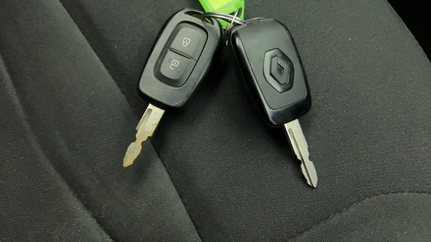 Used 2021 Renault Kwid RXL Petrol Manual extra CAR KEY VIEW