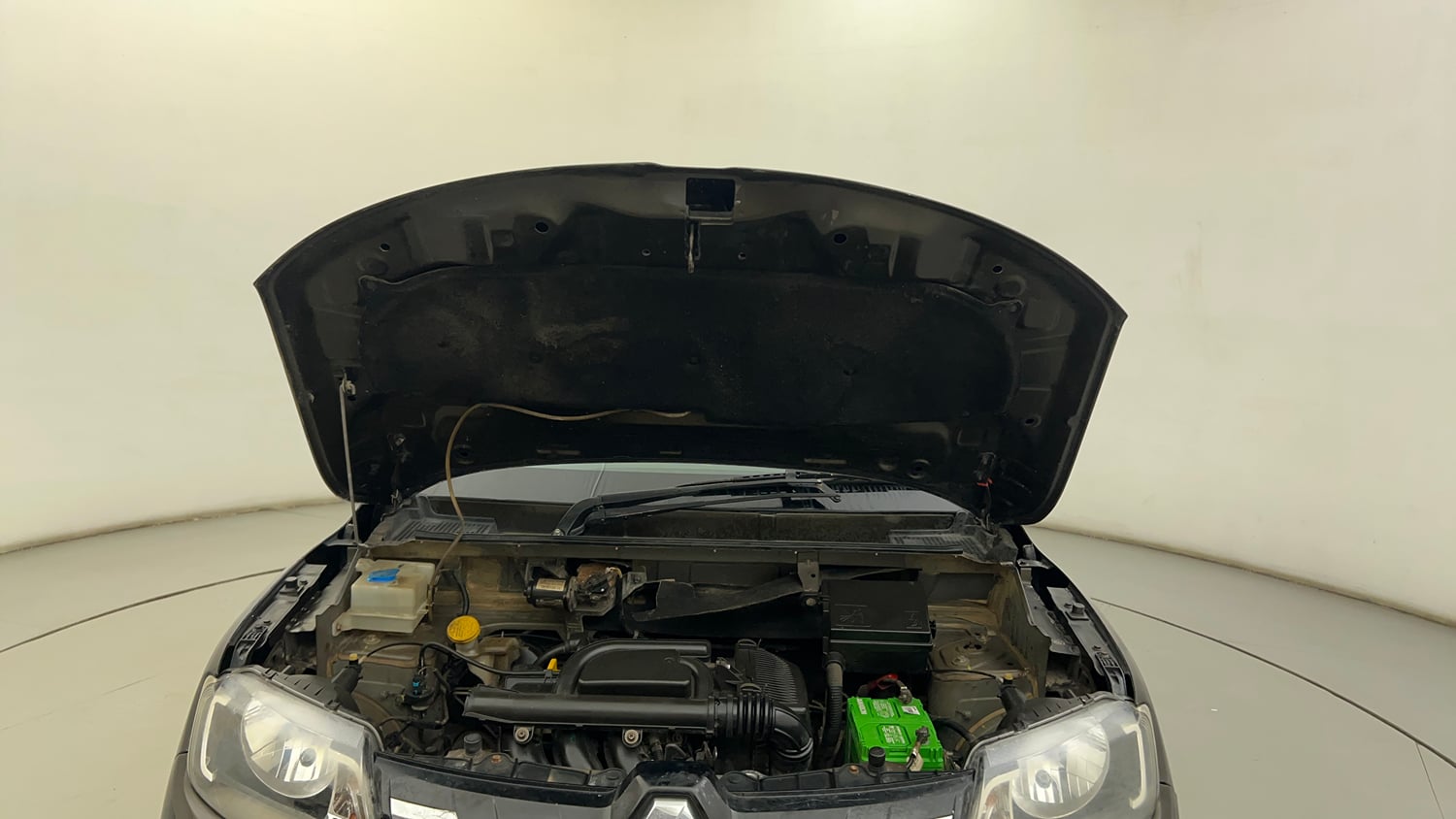 Used 2019 Renault Kwid RXT (O) 1.0 SCE Edition Petrol Manual engine ENGINE & BONNET OPEN FRONT VIEW