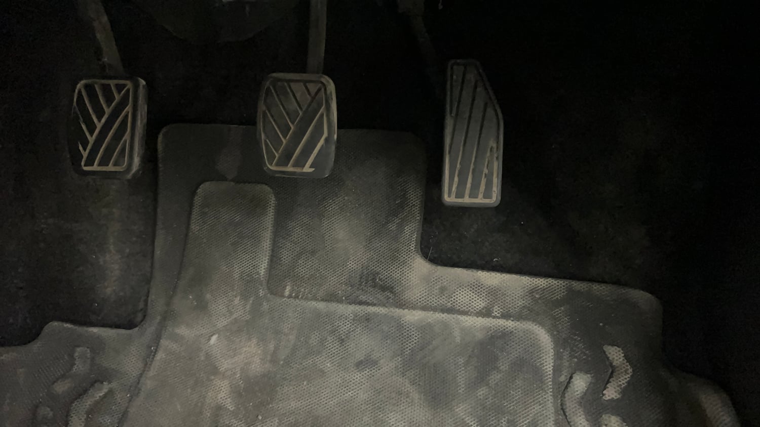 Used 2022 Maruti Suzuki Swift VXi Petrol Manual interior PEDALS VIEW
