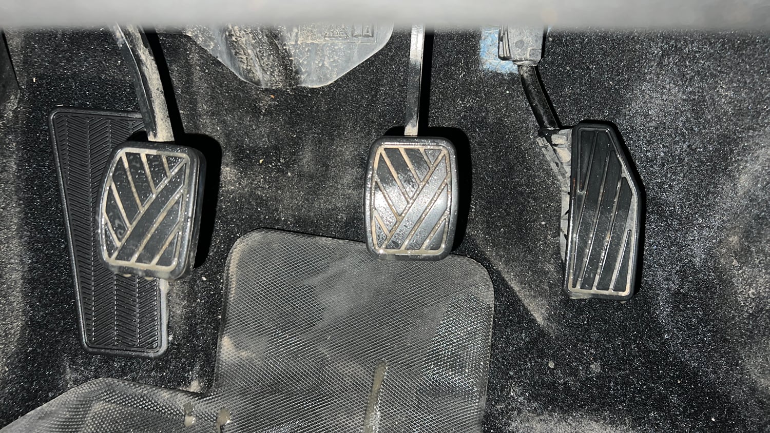 Used 2023 Maruti Suzuki Baleno Zeta MT Petrol Manual interior PEDALS VIEW