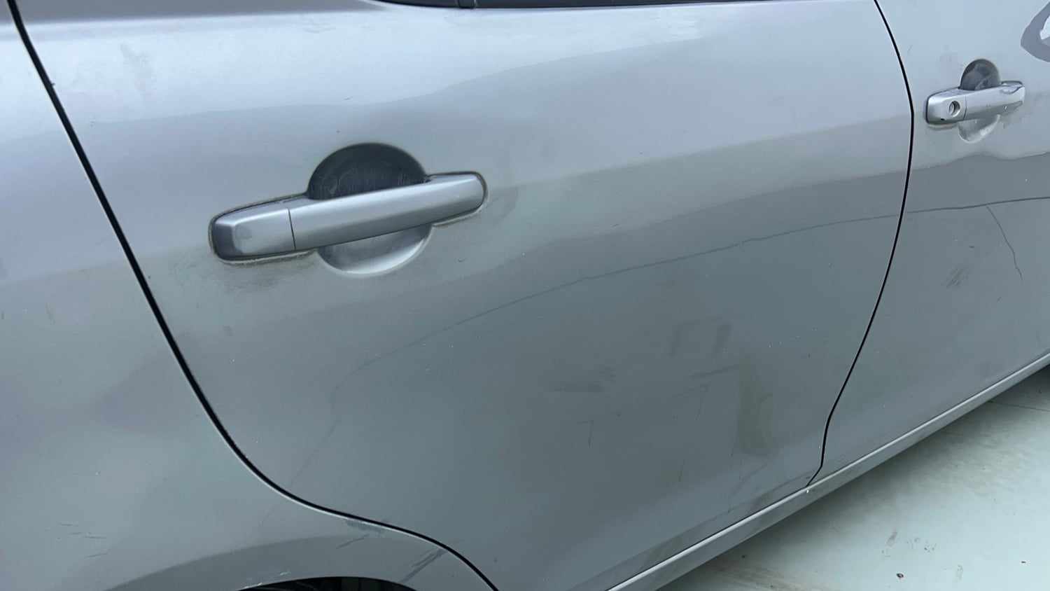 Used 2014 Maruti Suzuki Swift VXi Petrol Manual dents MINOR DENT