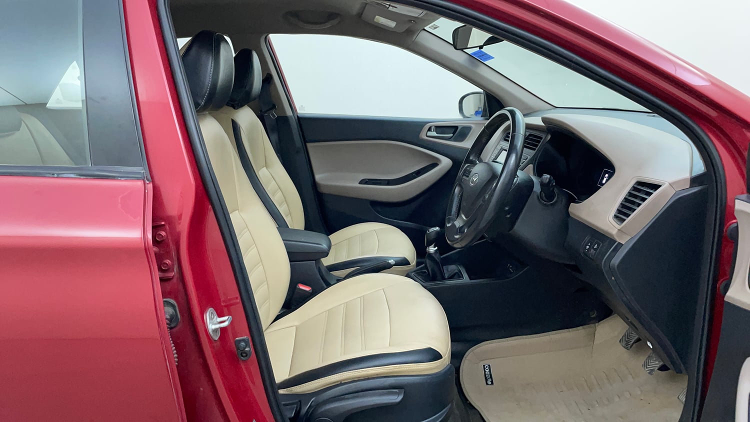 Used 2015 Hyundai Elite i20 Asta 1.2 Petrol Manual interior RIGHT SIDE FRONT DOOR CABIN VIEW