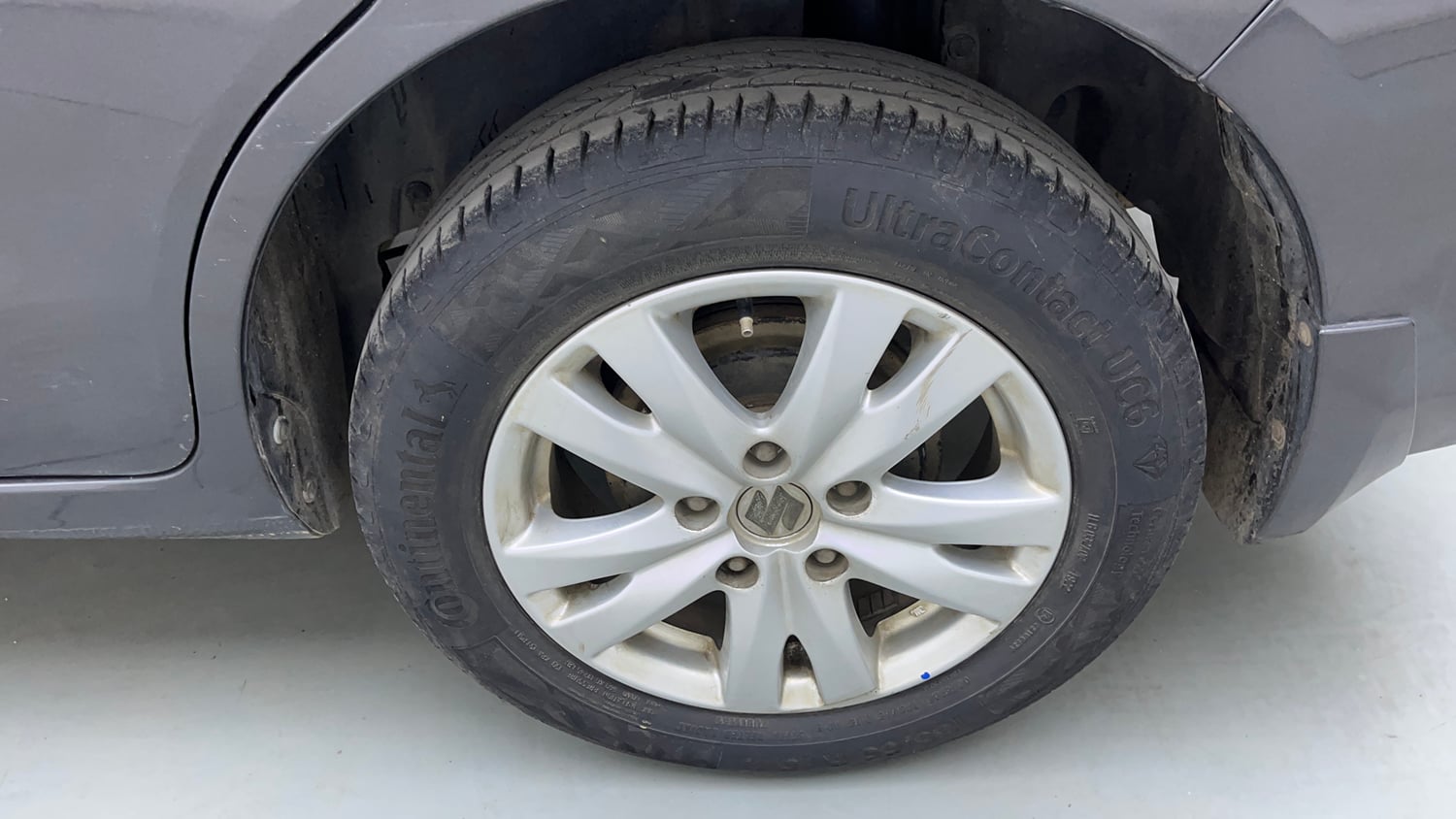 Used 2018 Maruti Suzuki Ertiga ZXI Petrol Manual tyres LEFT REAR TYRE RIM VIEW