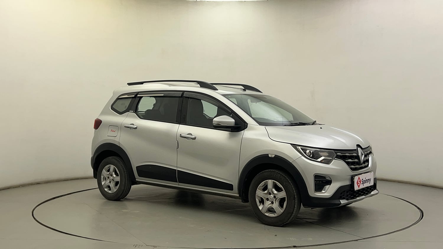 Used 2019 Renault Triber RXZ Petrol Manual exterior RIGHT FRONT CORNER VIEW