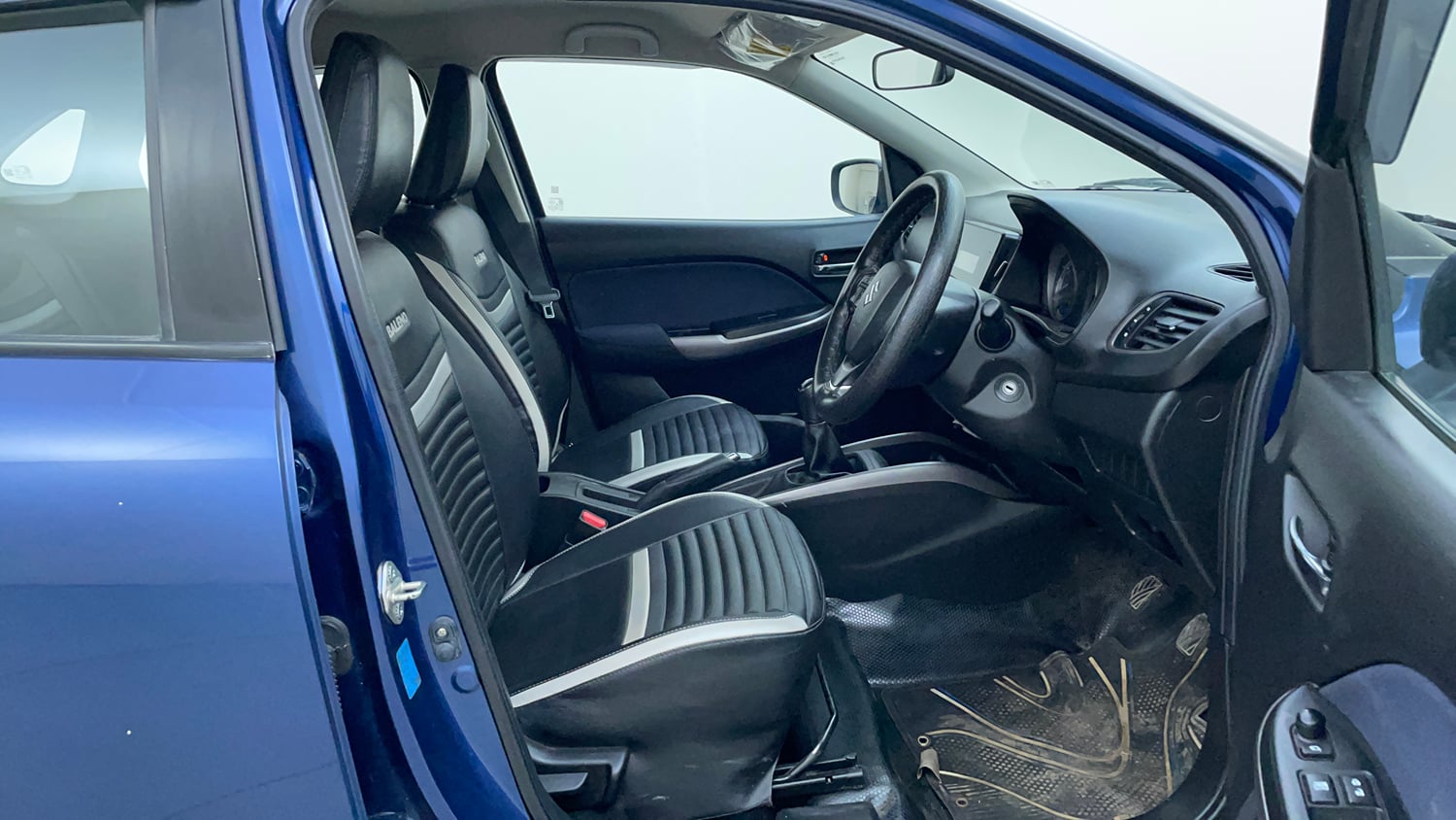 Used 2019 Maruti Suzuki Baleno Delta Petrol Manual interior RIGHT SIDE FRONT DOOR CABIN VIEW