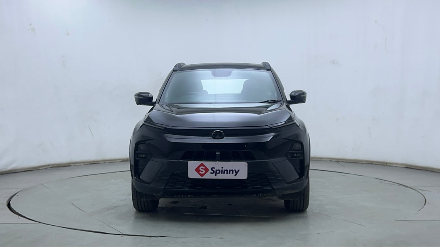 Used 2024 Tata Nexon Fearless Plus (S) 1.5 Diesel 6MT Dark Edition Diesel Manual exterior FRONT VIEW