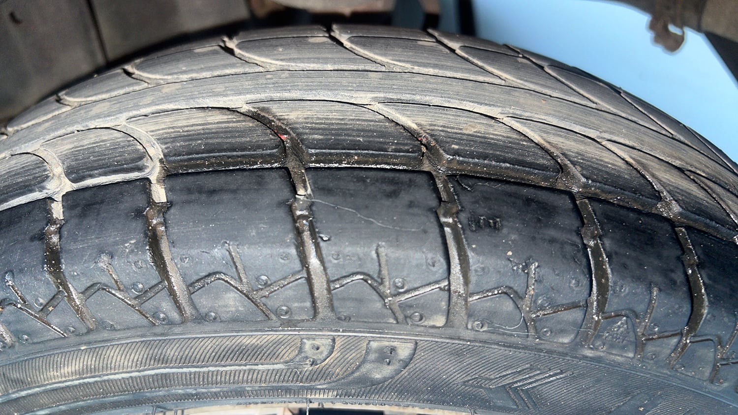 Used 2016 Maruti Suzuki Alto 800 Vxi Petrol Manual tyres LEFT REAR TYRE TREAD VIEW