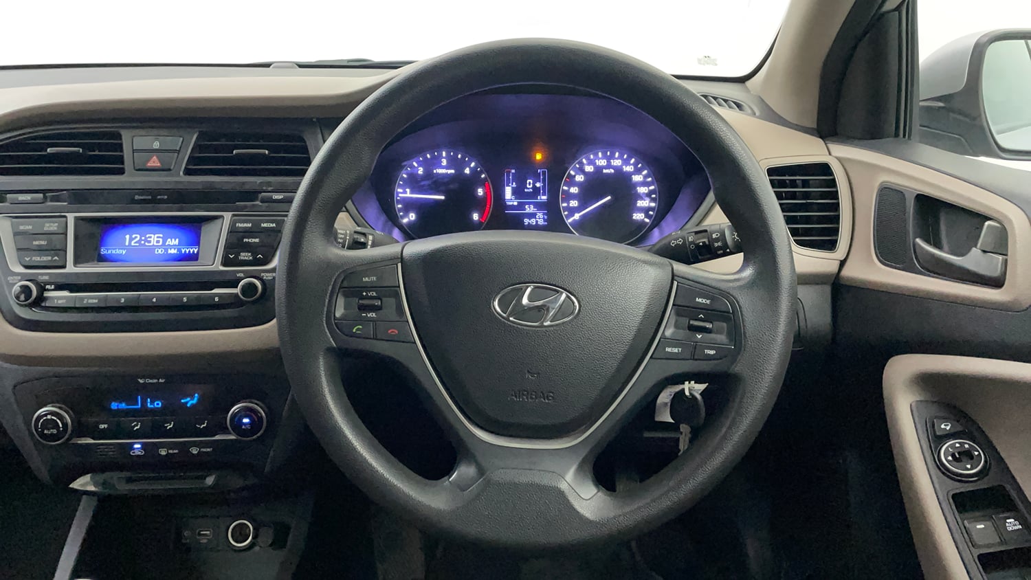 Used 2016 Hyundai Elite i20 Sportz 1.4 CRDI Diesel Manual interior STEERING VIEW