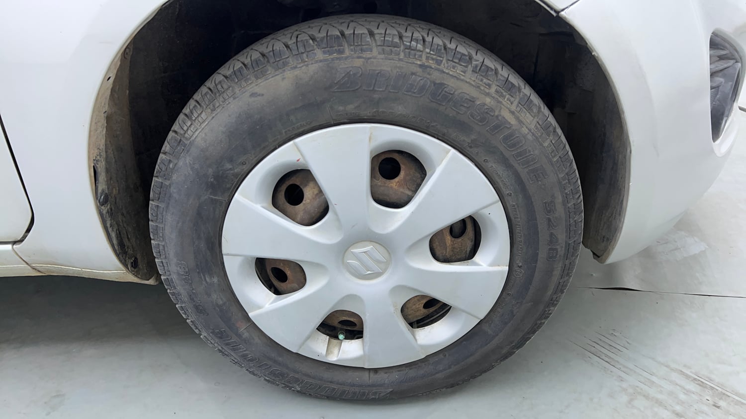 Used 2014 Maruti Suzuki Ritz Vxi BS-IV Petrol Manual tyres RIGHT FRONT TYRE RIM VIEW