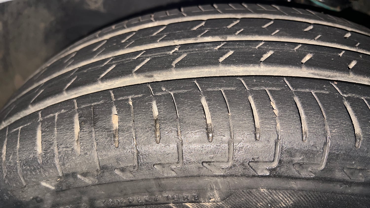 Used 2022 Maruti Suzuki Ignis Sigma 1.2 MT Petrol Manual tyres LEFT FRONT TYRE TREAD VIEW