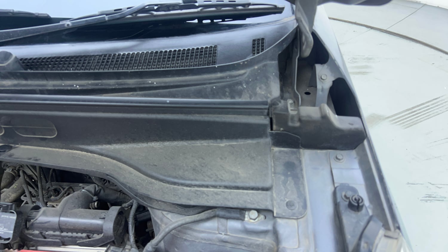 Used 2018 Hyundai Creta SX Plus 1.6  Petrol Petrol Manual engine ENGINE LEFT SIDE HINGE & APRON VIEW