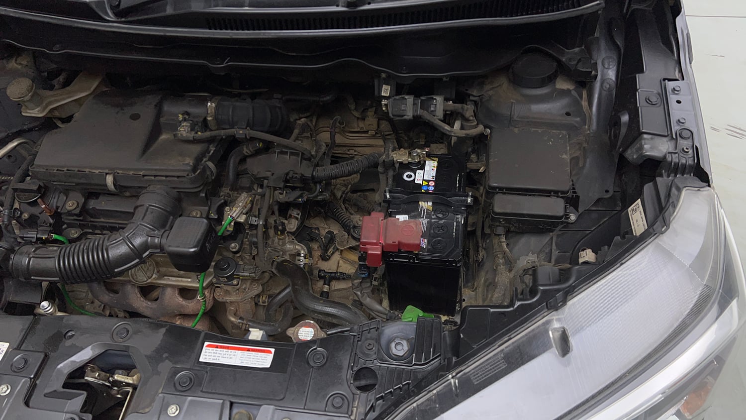 Used 2023 Maruti Suzuki XL6 Zeta MT Petrol Petrol Manual engine ENGINE LEFT SIDE VIEW