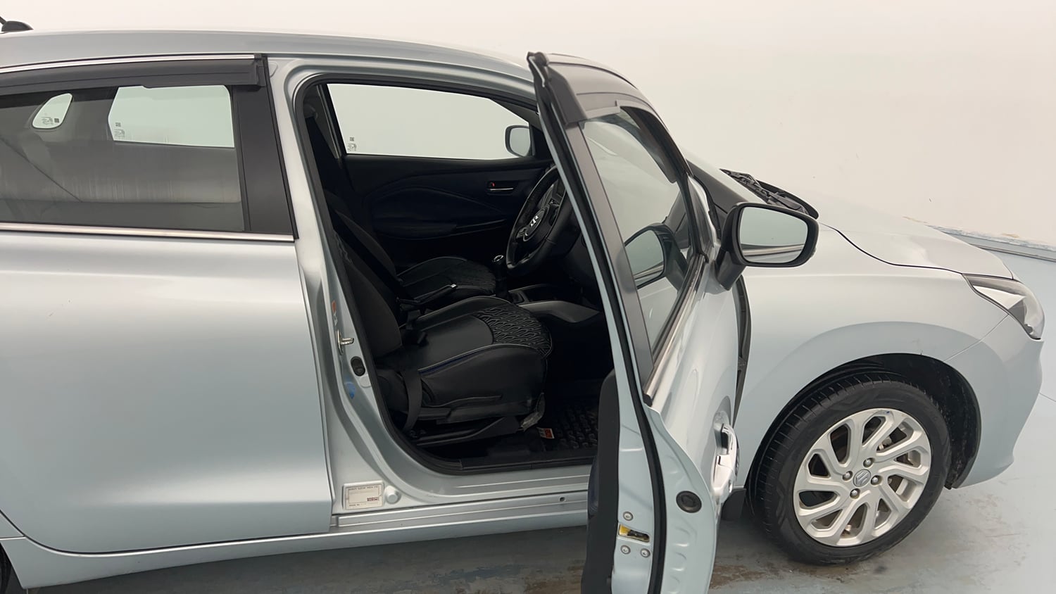 Used 2023 Maruti Suzuki Baleno Zeta MT Petrol Manual interior RIGHT SIDE FRONT DOOR CABIN VIEW