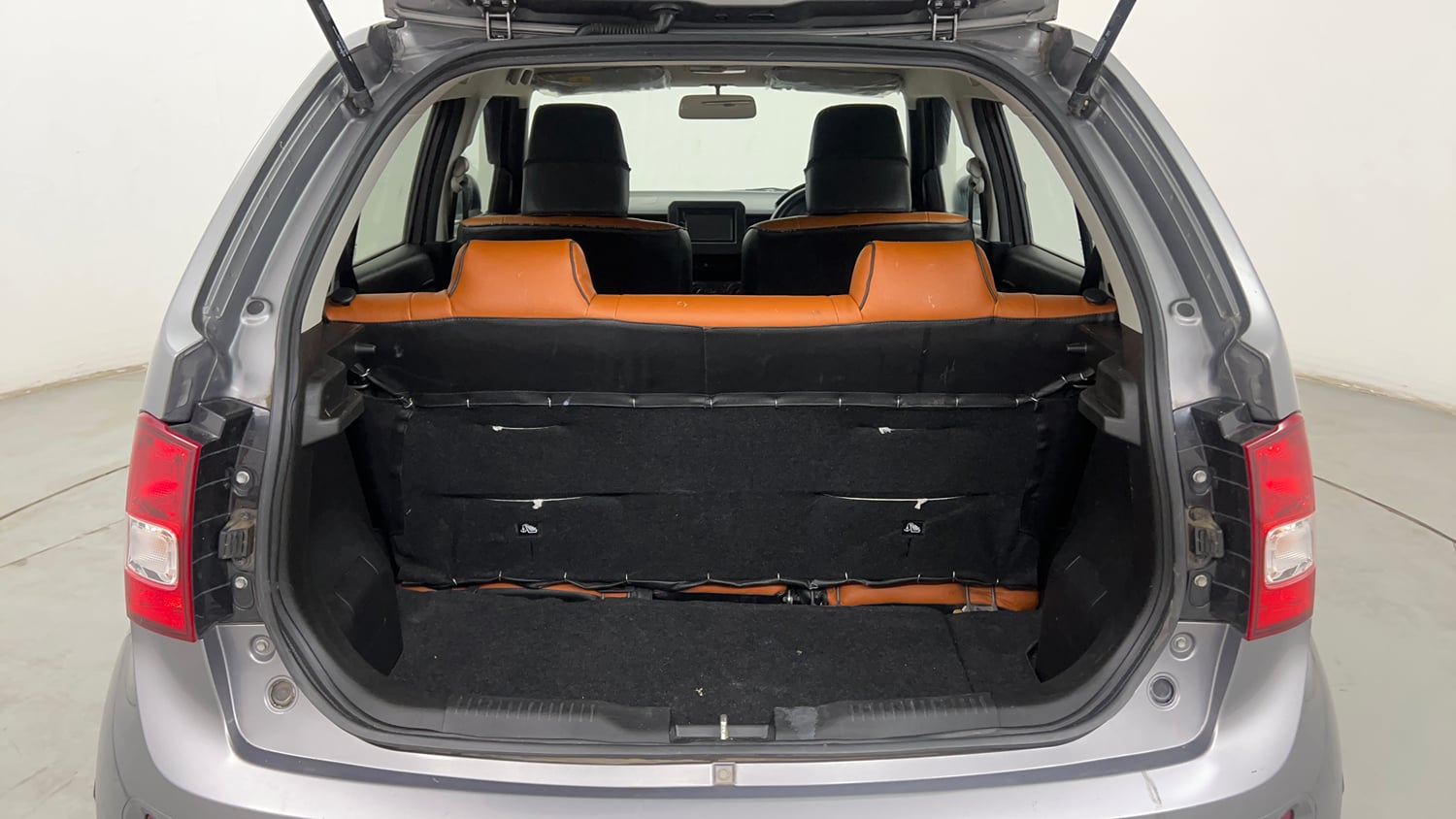 Used 2021 Maruti Suzuki Ignis Sigma 1.2 MT Petrol Manual interior DICKY INSIDE VIEW