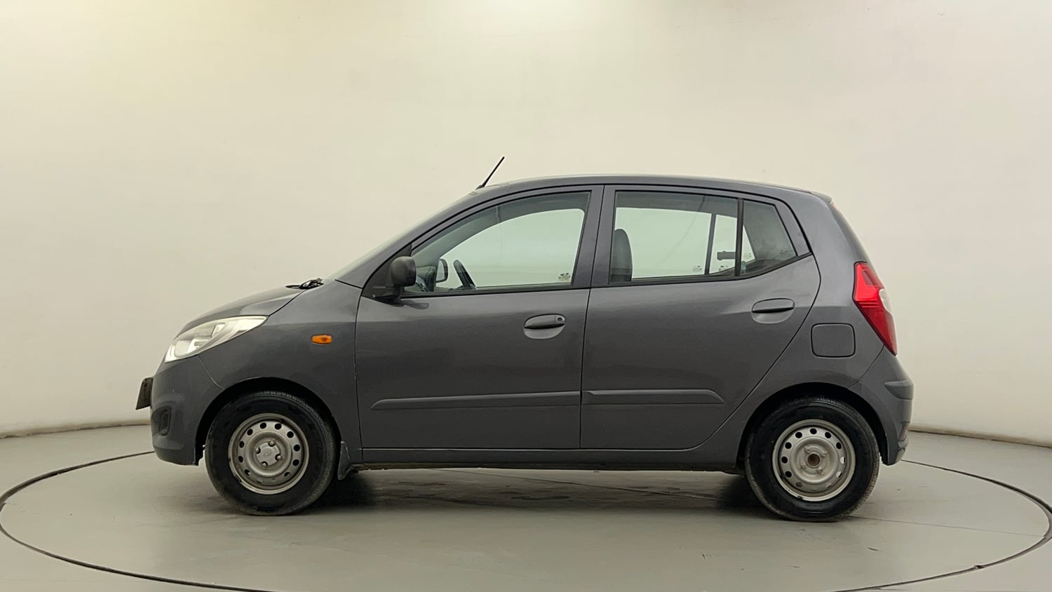 Used 2014 Hyundai i10 Magna 1.1 iRDE2 Petrol Manual exterior LEFT SIDE VIEW