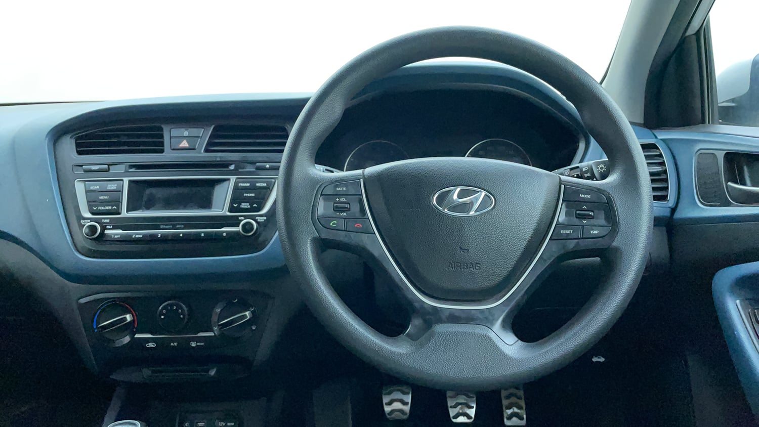 Used 2015 Hyundai i20 Active 1.2 S Petrol Manual interior STEERING VIEW
