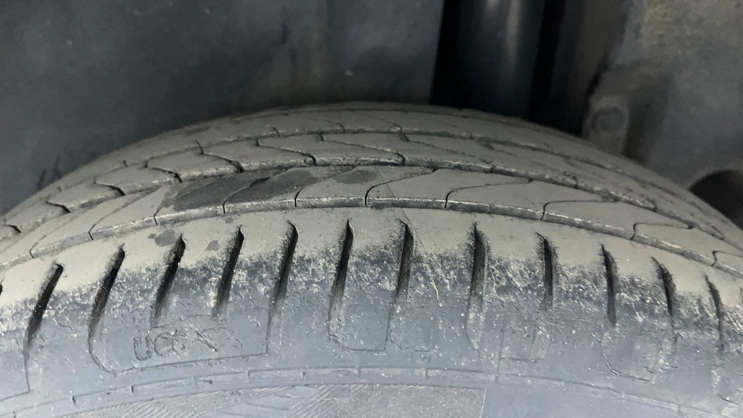 Used 2018 Maruti Suzuki Ertiga ZXI Petrol Manual tyres LEFT REAR TYRE TREAD VIEW