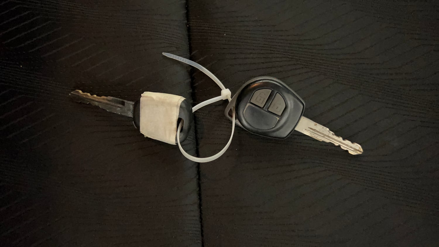 Used 2013 Maruti Suzuki Swift VXi Petrol Manual extra CAR KEY VIEW