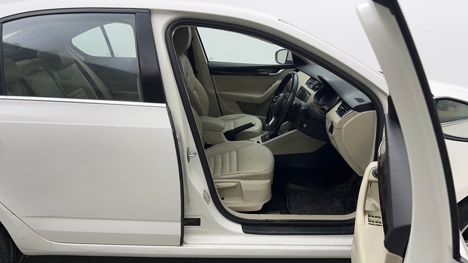Used 2017 Skoda Octavia 1.8 TSI Ambition Plus AT Petrol Automatic interior RIGHT SIDE FRONT DOOR CABIN VIEW