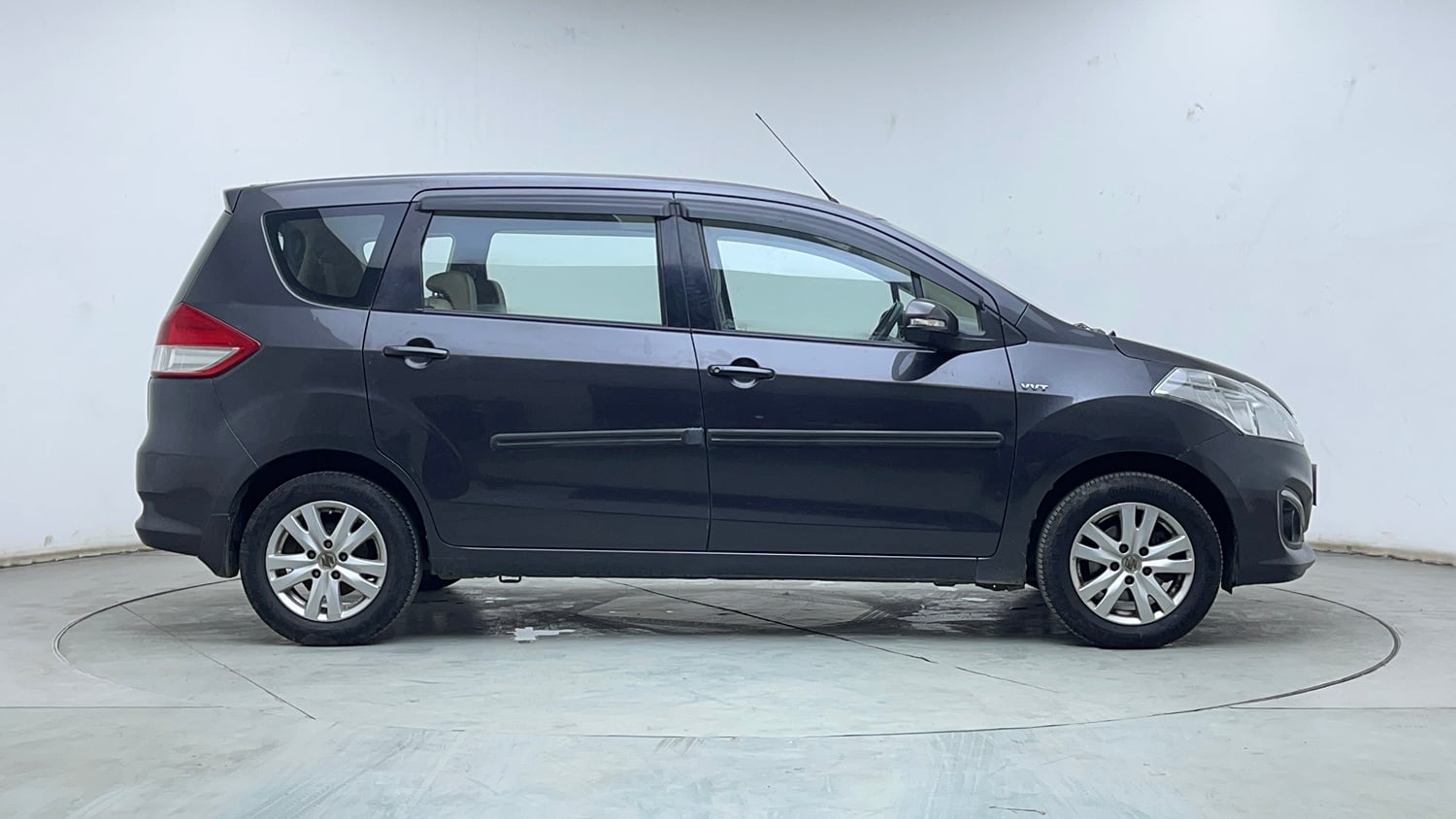 Used 2018 Maruti Suzuki Ertiga ZXI Petrol Manual exterior RIGHT SIDE VIEW