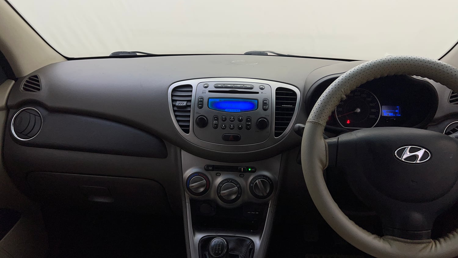 Used 2012 Hyundai i10 Sportz 1.2 Kappa2 Petrol Manual interior MUSIC SYSTEM & AC CONTROL VIEW