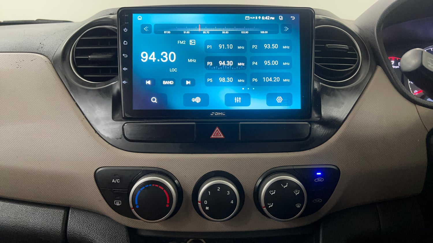 Used 2015 Hyundai Grand i10 Asta AT 1.2 Kappa VTVT Petrol Automatic interior MUSIC SYSTEM & AC CONTROL VIEW