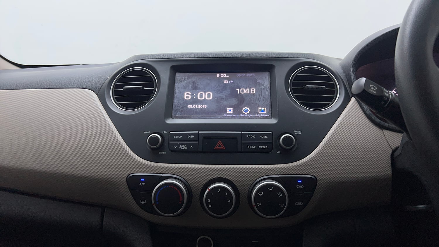 Used 2018 Hyundai Grand i10 Sportz 1.2 Kappa VTVT Petrol Manual top_features Integrated (in-dash) music system