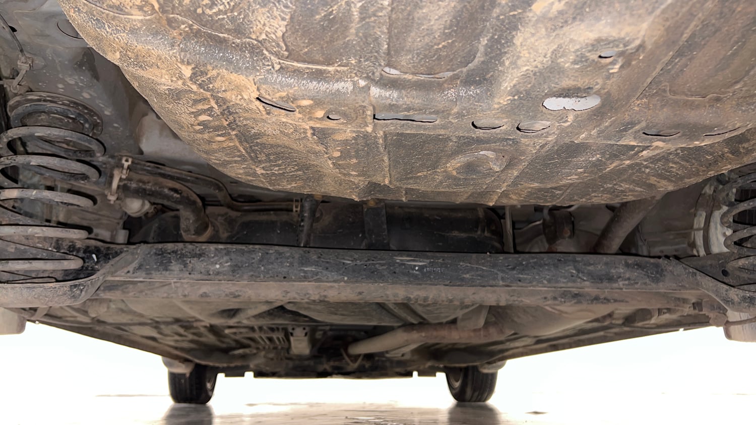 Used 2021 Honda Amaze VX MT 1.5 Diesel Diesel Manual extra REAR UNDERBODY VIEW (TAKEN FROM REAR)