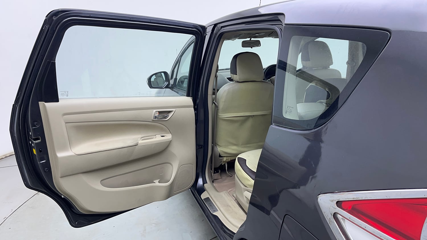 Used 2018 Maruti Suzuki Ertiga ZXI Petrol Manual interior LEFT REAR DOOR OPEN VIEW