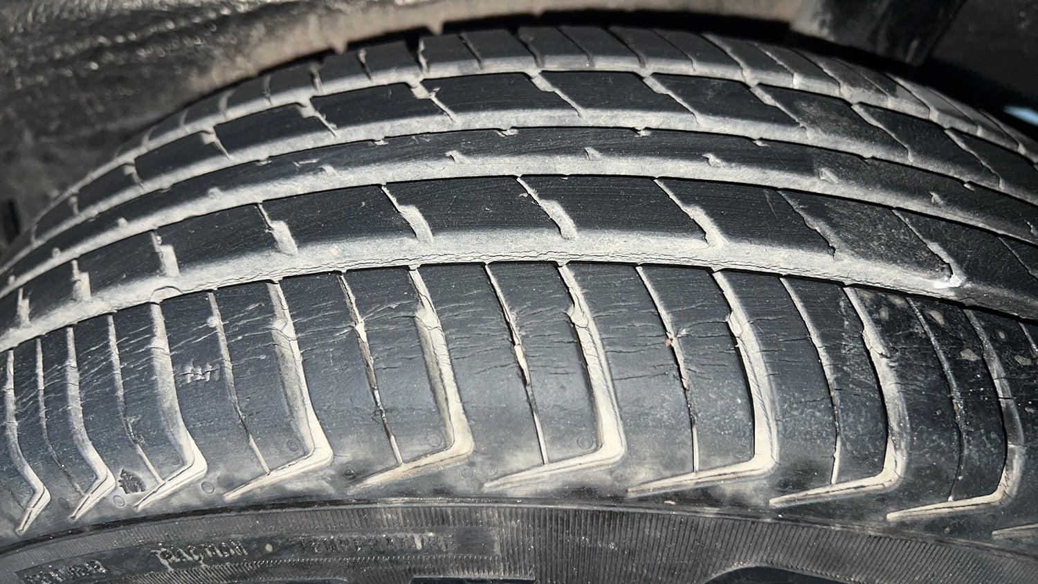 Used 2020 Maruti Suzuki Wagon R LXi (O) 1.0 CNG Cng Manual tyres LEFT REAR TYRE TREAD VIEW