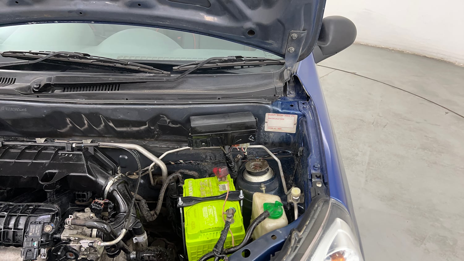 Used 2016 Maruti Suzuki Alto 800 Lxi Petrol Manual engine ENGINE LEFT SIDE HINGE & APRON VIEW
