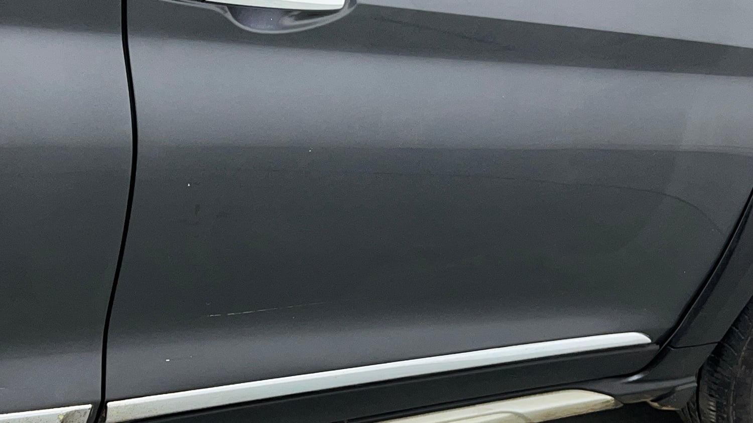 Used 2023 Maruti Suzuki XL6 Zeta MT Petrol Petrol Manual dents MINOR SCRATCH