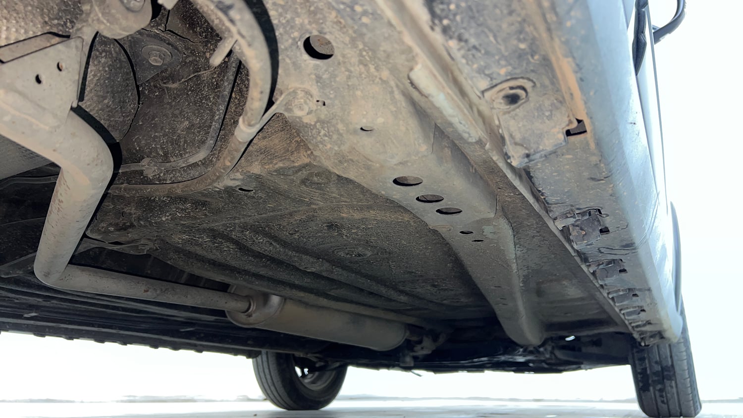 Used 2020 Maruti Suzuki Ignis Alpha 1.2 AMT Petrol Automatic extra REAR RIGHT UNDERBODY VIEW